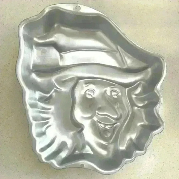 Wilton Whimsical Witch Cake Pan 2002 - Picture 2 of 4